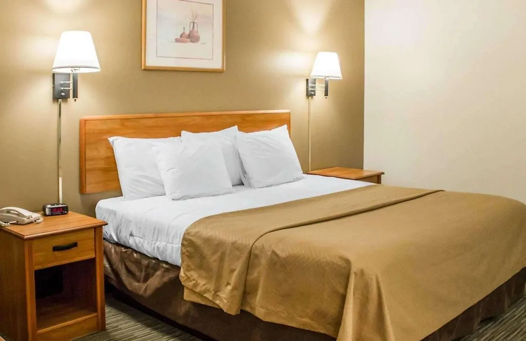 Econo Lodge Elkhart North-1
